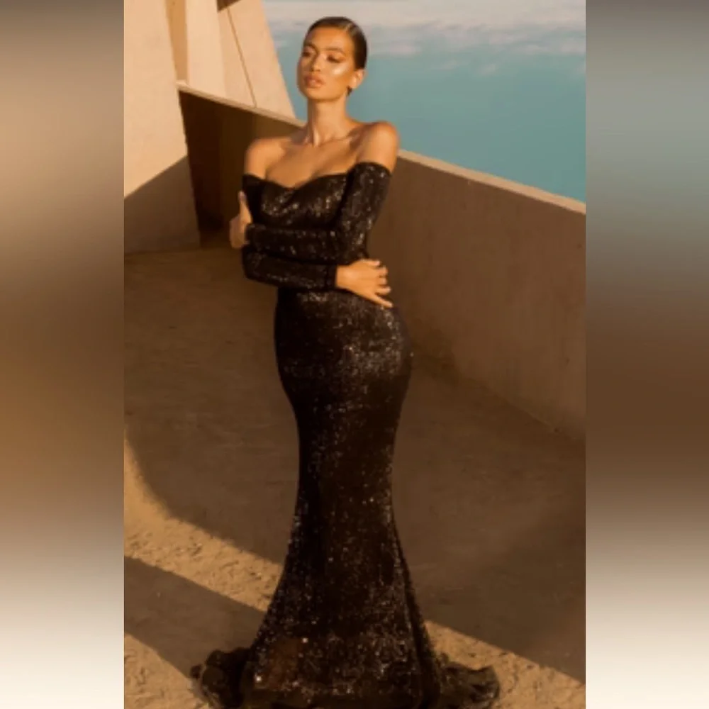Fashionnova x-small black got class sequin gown - Picture 1 of 1